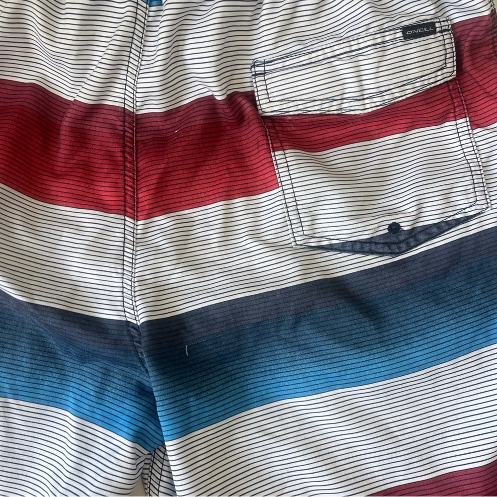 O’Neill Bathing Suit Swim Trunks Red Blue Striped Size Large - Picture 8 of 9